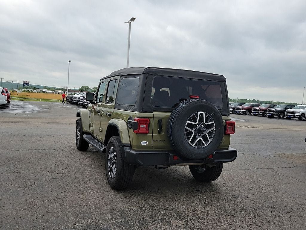 Used 2026 Jeep Wrangler Unlimited Sahara AWD/4WD image 4