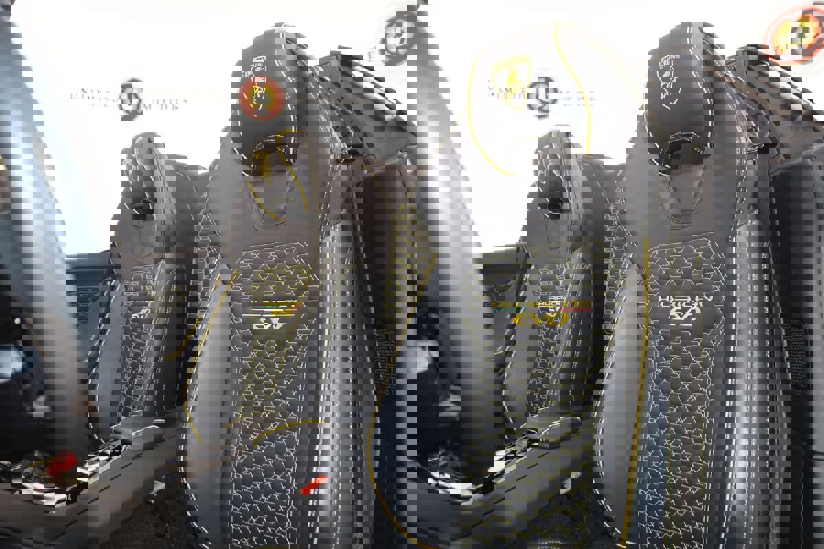 Used 2023 Lamborghini Huracan EVO image 45