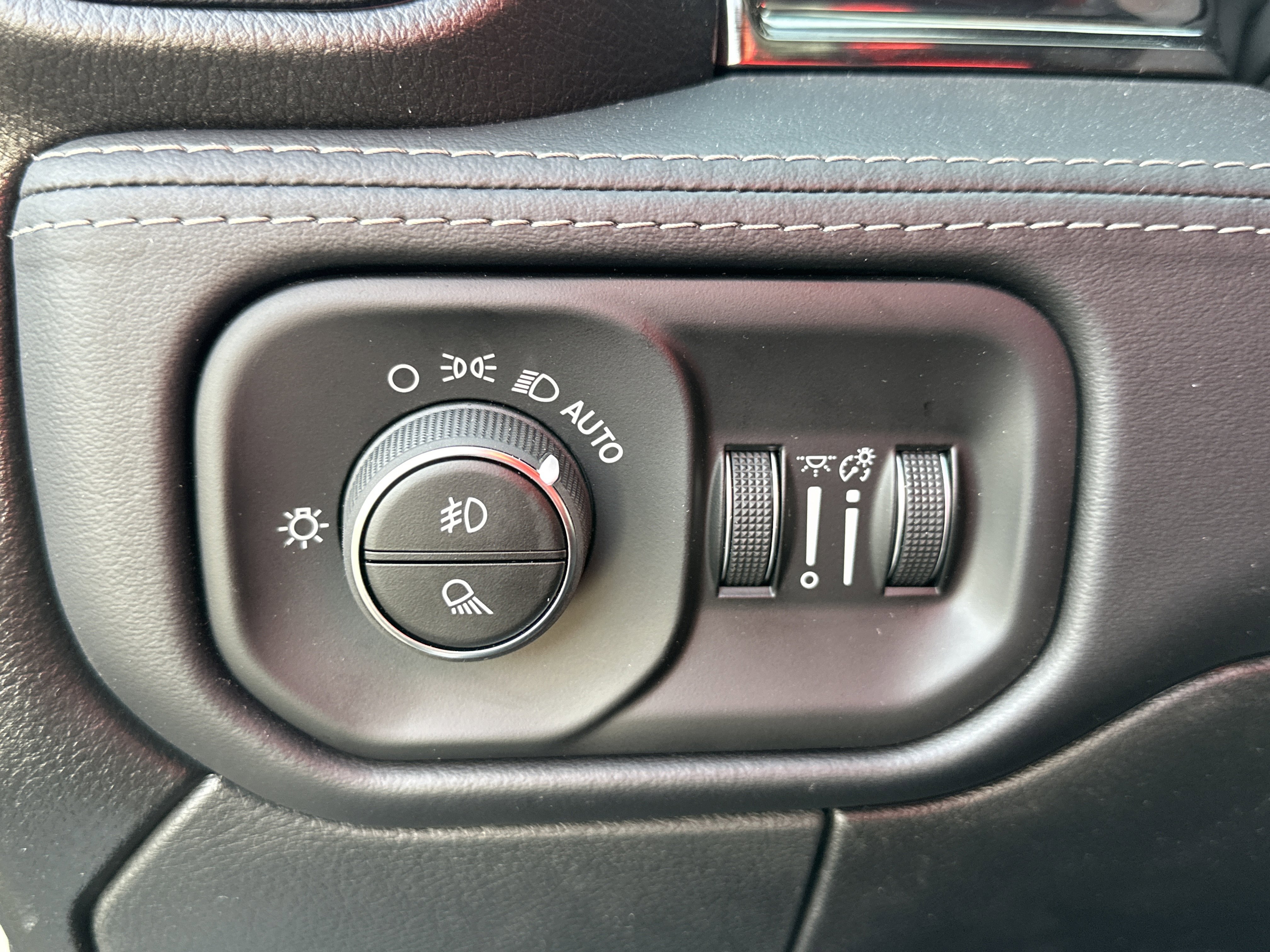New 2026 RAM 3500 Limited image 12
