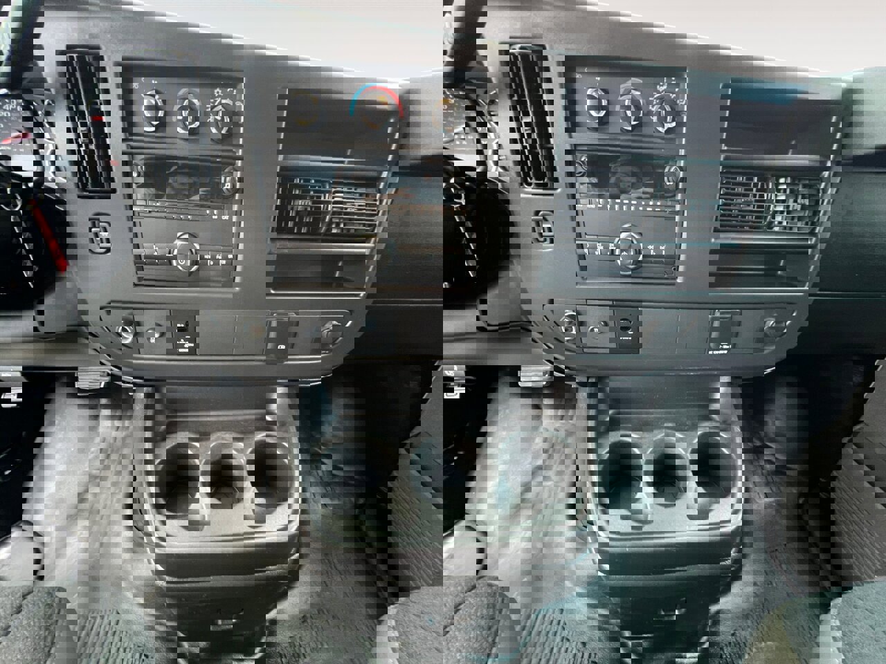 Used 2018 Chevrolet Express 2500 w/ Driver Convenience Package image 12