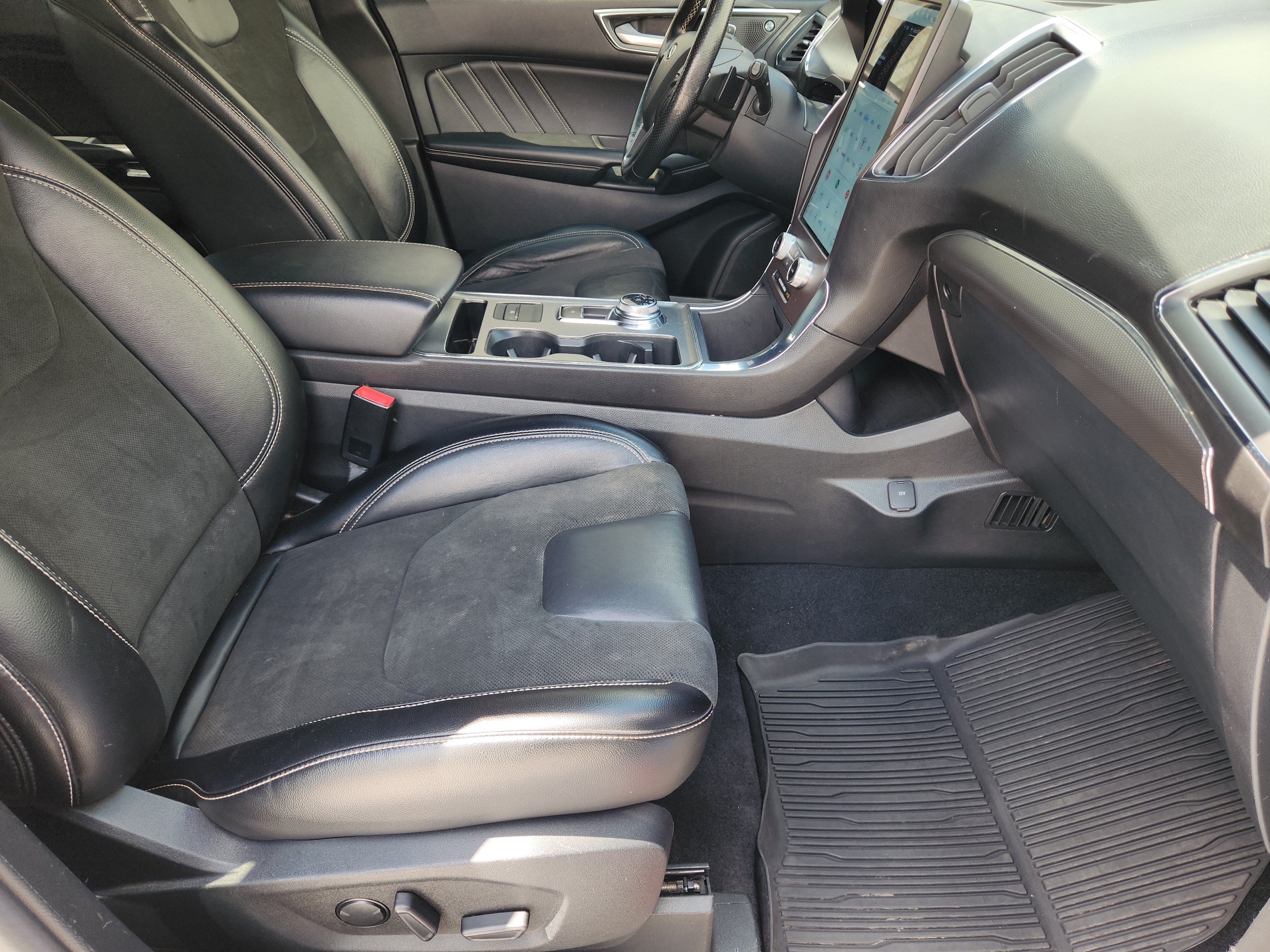 Used 2021 Ford Edge ST AWD/4WD image 16