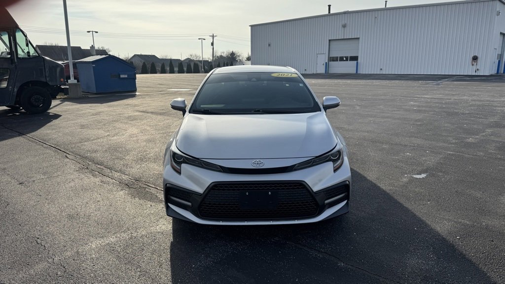 Used 2021 Toyota Corolla SE image 2