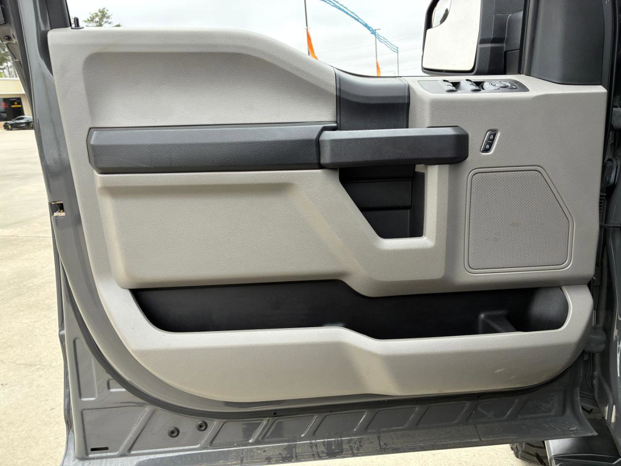 Used 2020 Ford F150 XL w/ Equipment Group 101A Mid RWD image 9