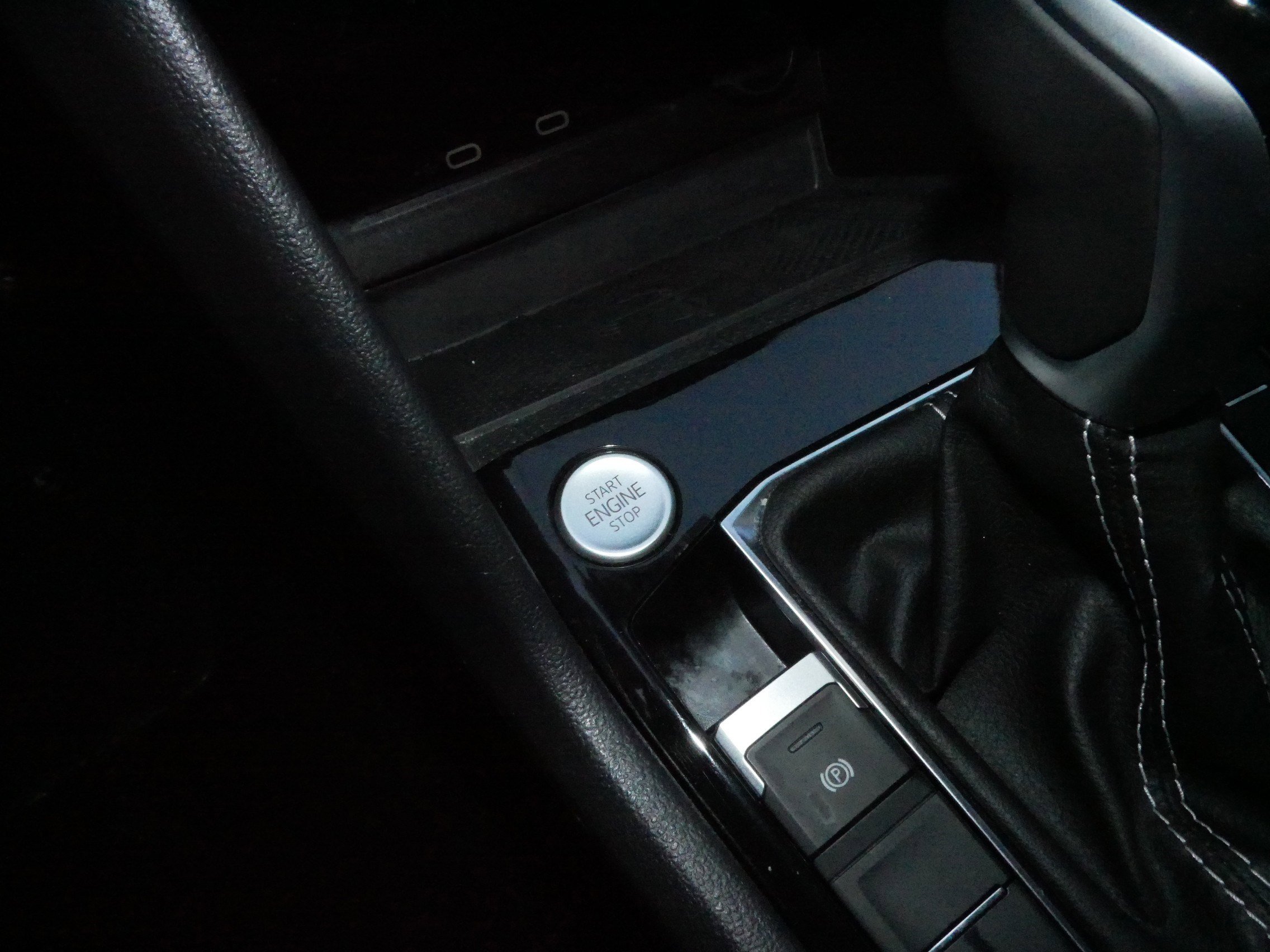 Used 2024 Volkswagen Taos SE image 29