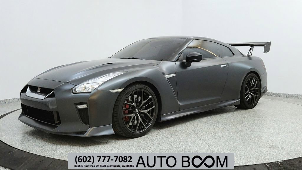 Used 2019 Nissan GT-R AWD/4WD video 1