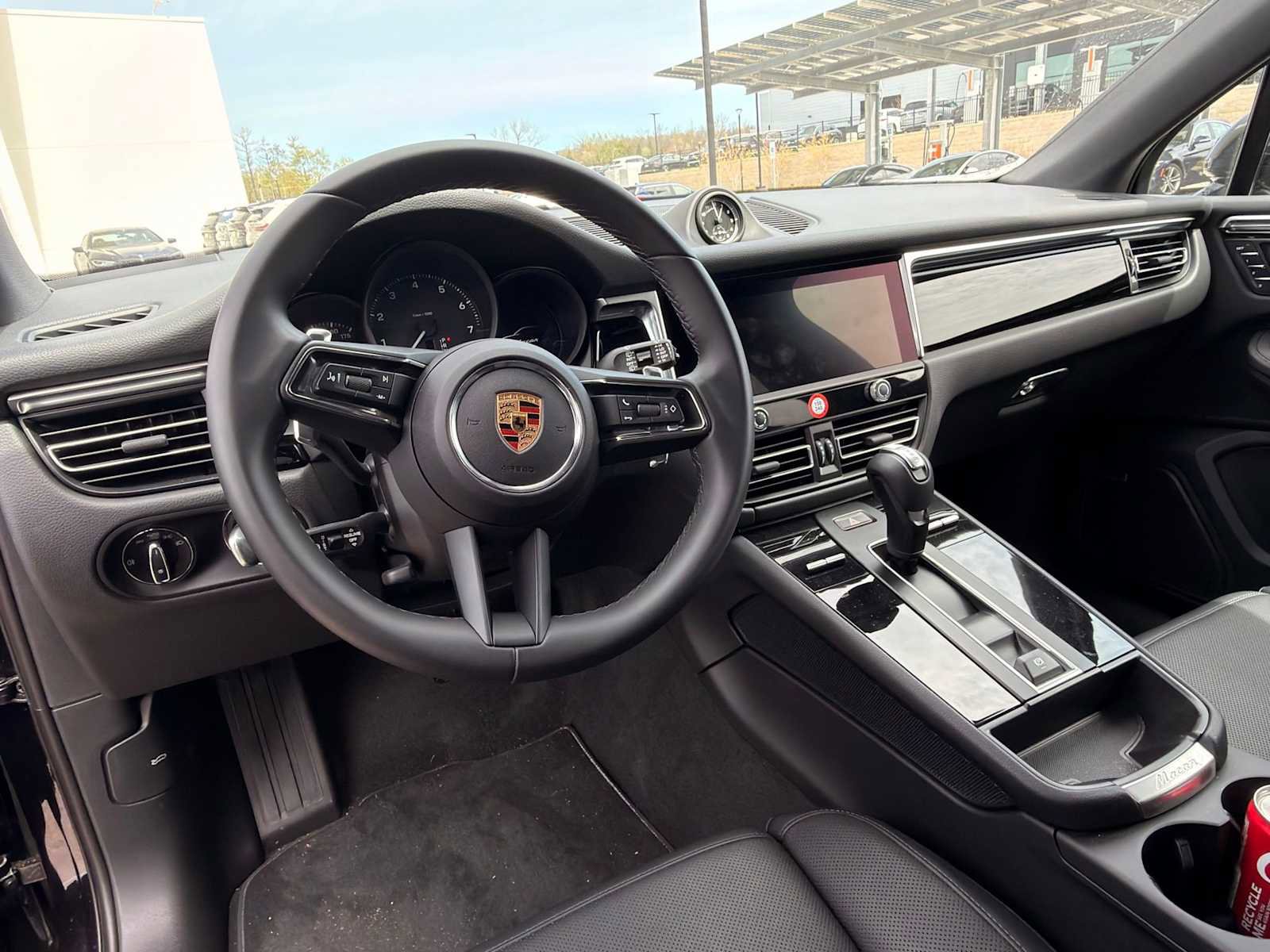 Used 2024 Porsche Macan AWD/4WD image 11