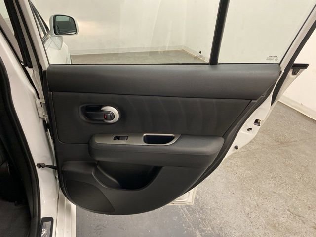 Used 2012 Nissan Versa SL image 23