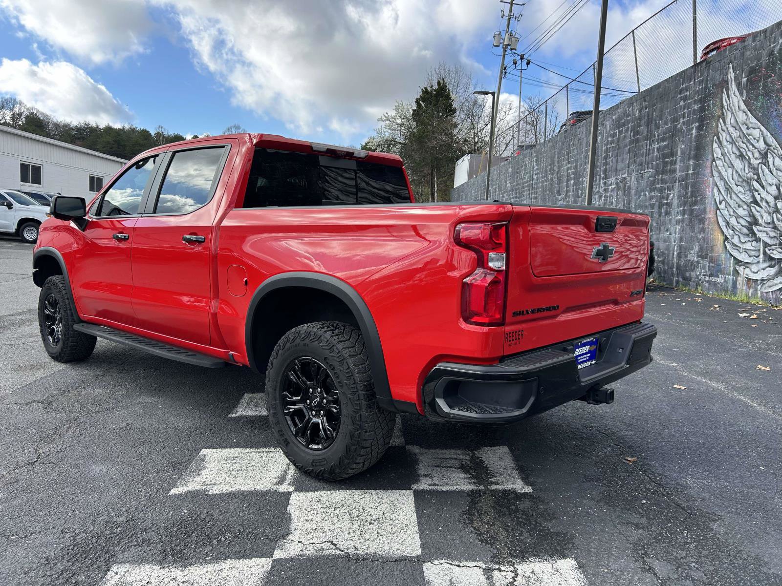 Used 2024 Chevrolet Silverado 1500 ZR2 w/ Technology Package image 5
