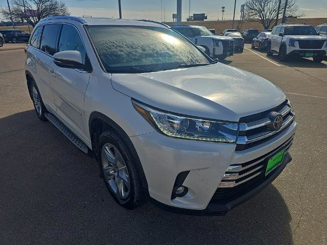 Used 2019 Toyota Highlander FWD V6 image 7