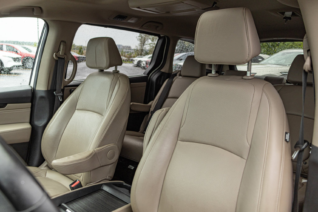 Used 2019 Honda Odyssey Elite image 12
