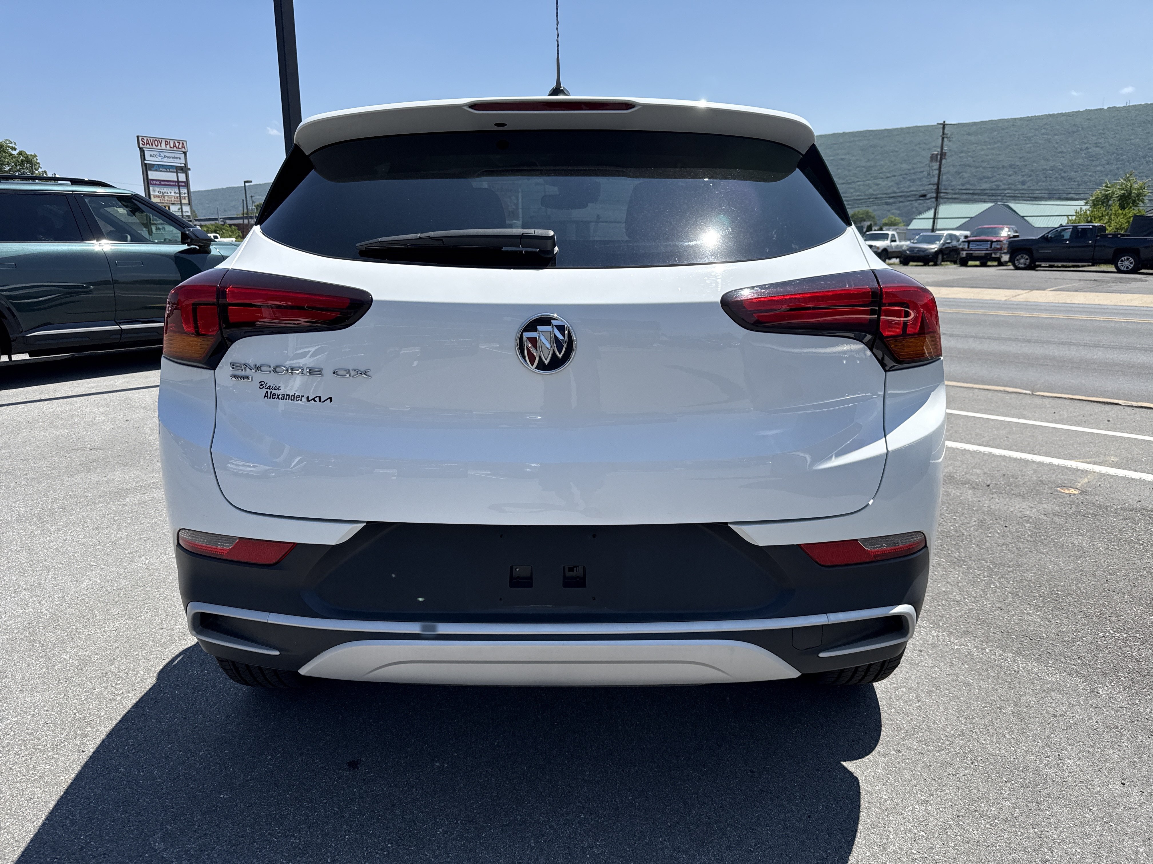 Used 2022 Buick Encore GX Preferred w/ Cold Weather Comfort Package AWD/4WD video 4