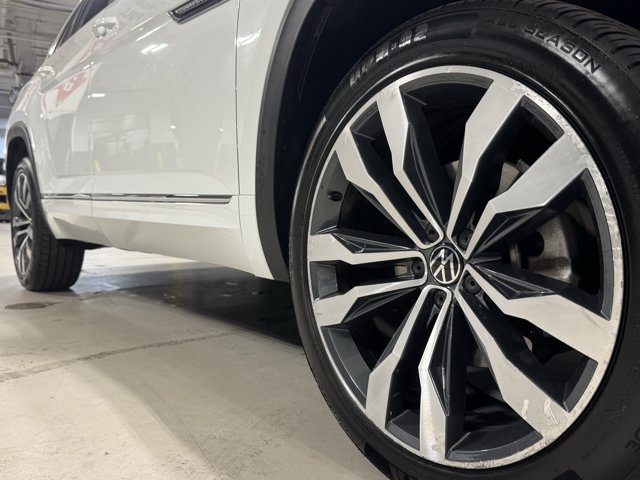 Used 2020 Volkswagen Atlas Cross Sport SEL R-Line FWD image 16