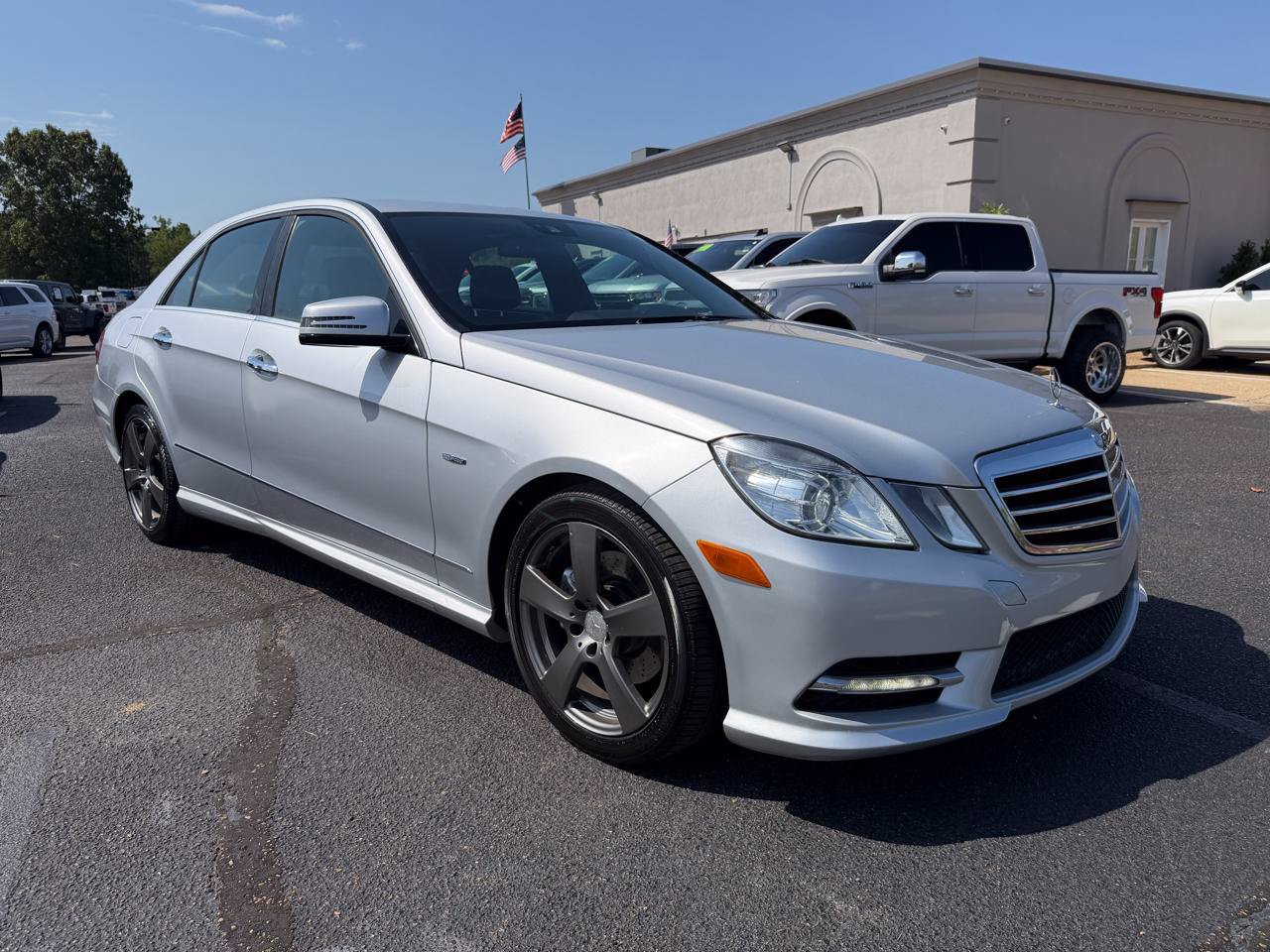 Used 2012 Mercedes-Benz E 350 Sedan image 3