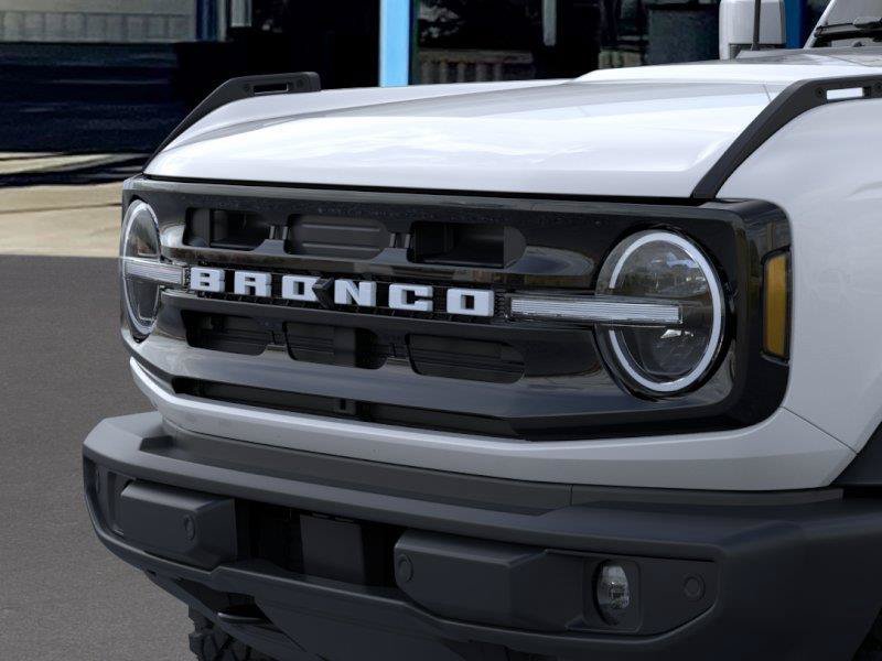 New 2025 Ford Bronco Outer Banks w/ Sasquatch Package AWD/4WD image 19
