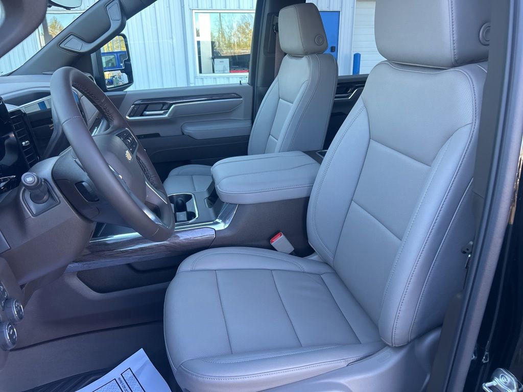 New 2026 Chevrolet Silverado 2500 LTZ w/ LTZ Premium Package image 12