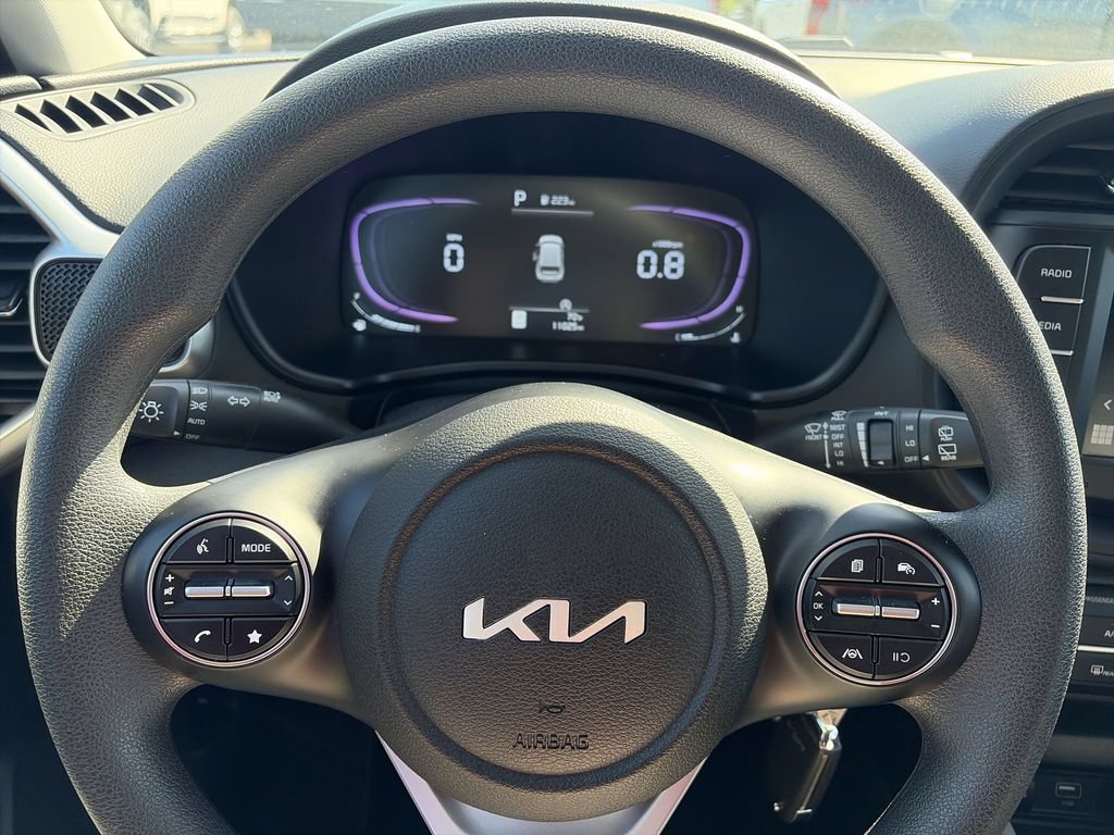 Used 2025 Kia Soul LX FWD image 16