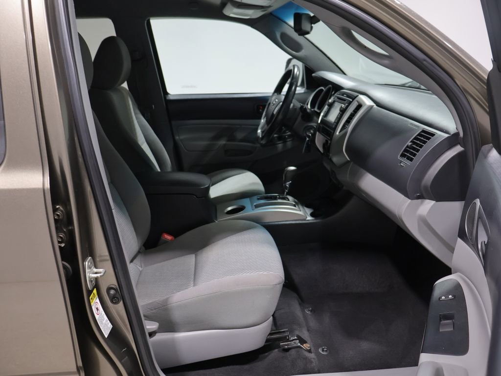 Used 2013 Toyota Tacoma PreRunner w/ SR5 Pkg RWD image 22