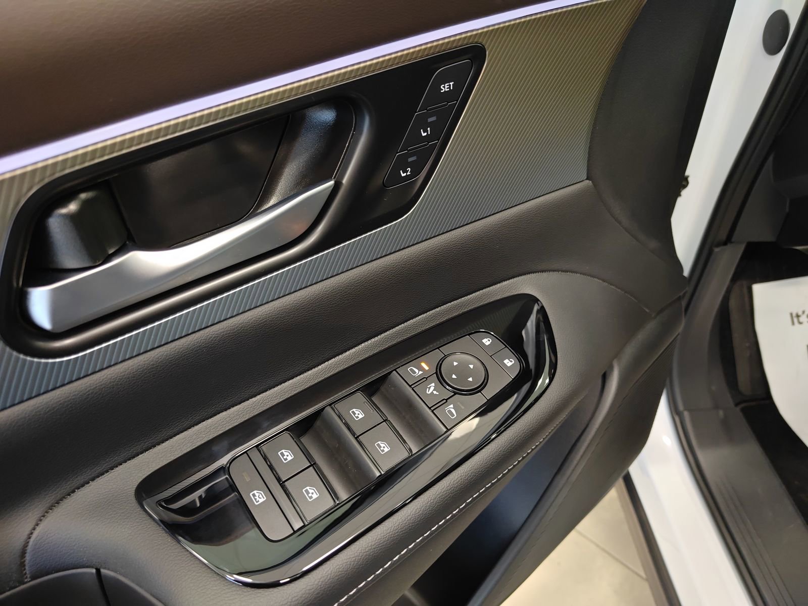 New 2026 Nissan Murano Platinum w/ Cargo Package AWD/4WD image 10