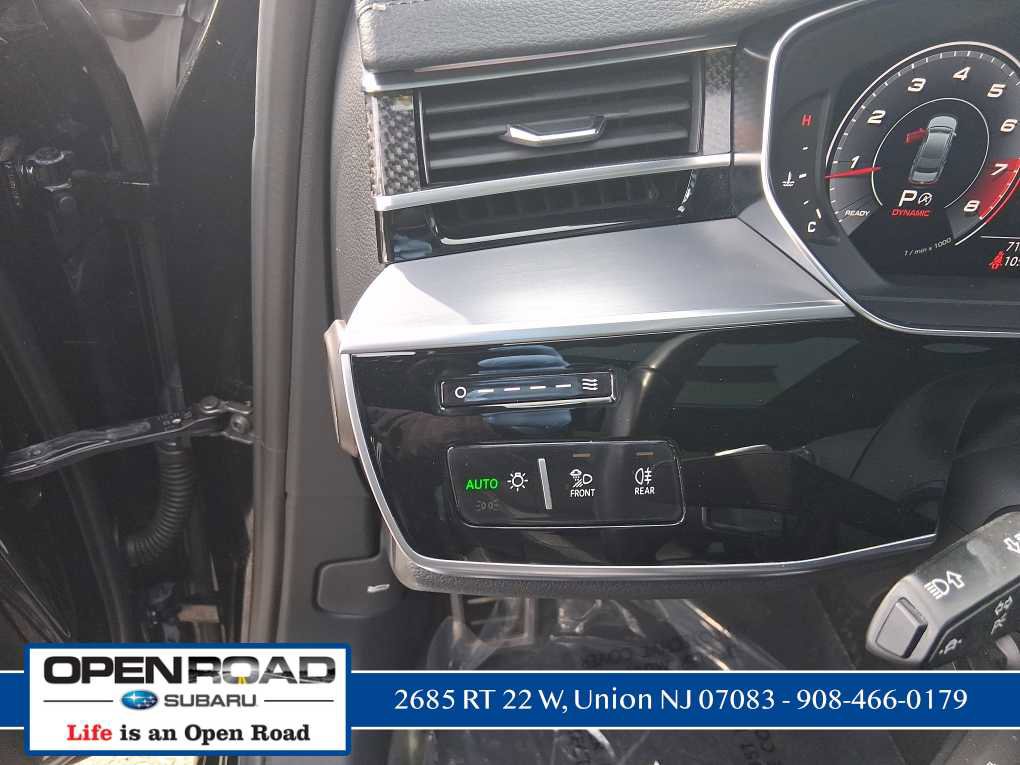 Used 2020 Audi S8 L w/ S8 Executive Package image 18