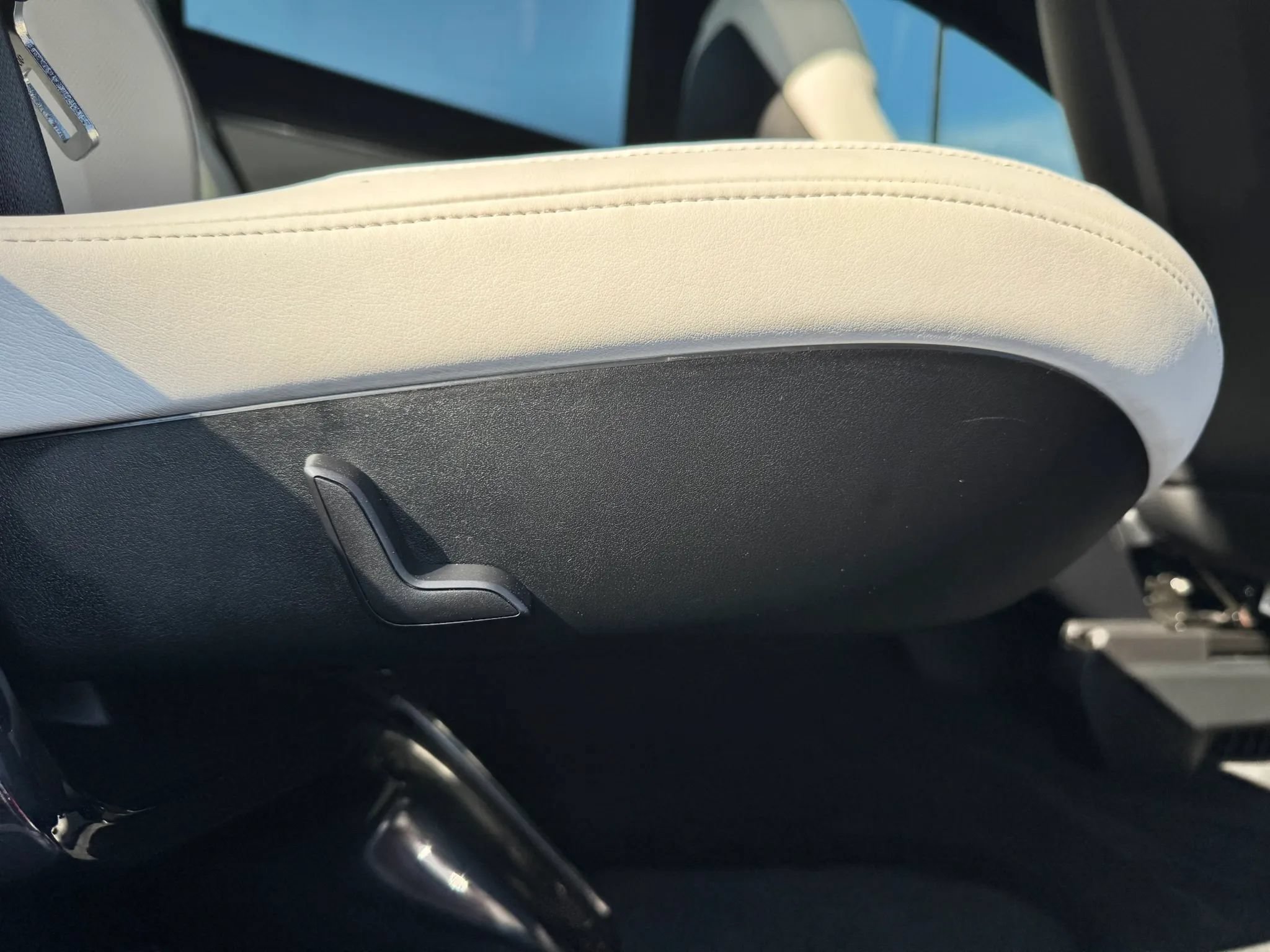 Used 2022 Tesla Model X Plaid AWD/4WD image 19