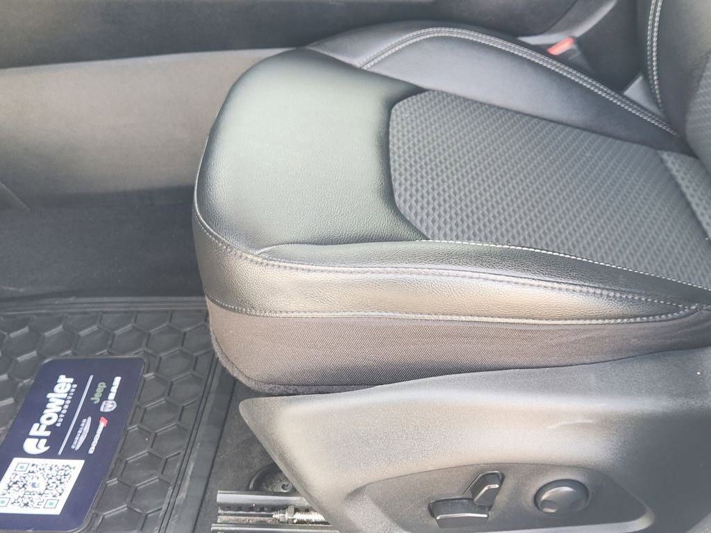 Used 2024 Jeep Compass Latitude w/ Convenience Group image 25