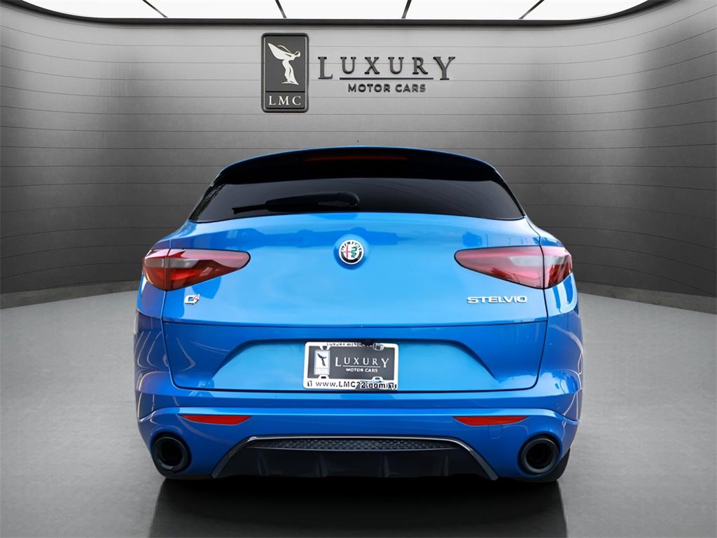 Used 2023 Alfa Romeo Stelvio Veloce image 8