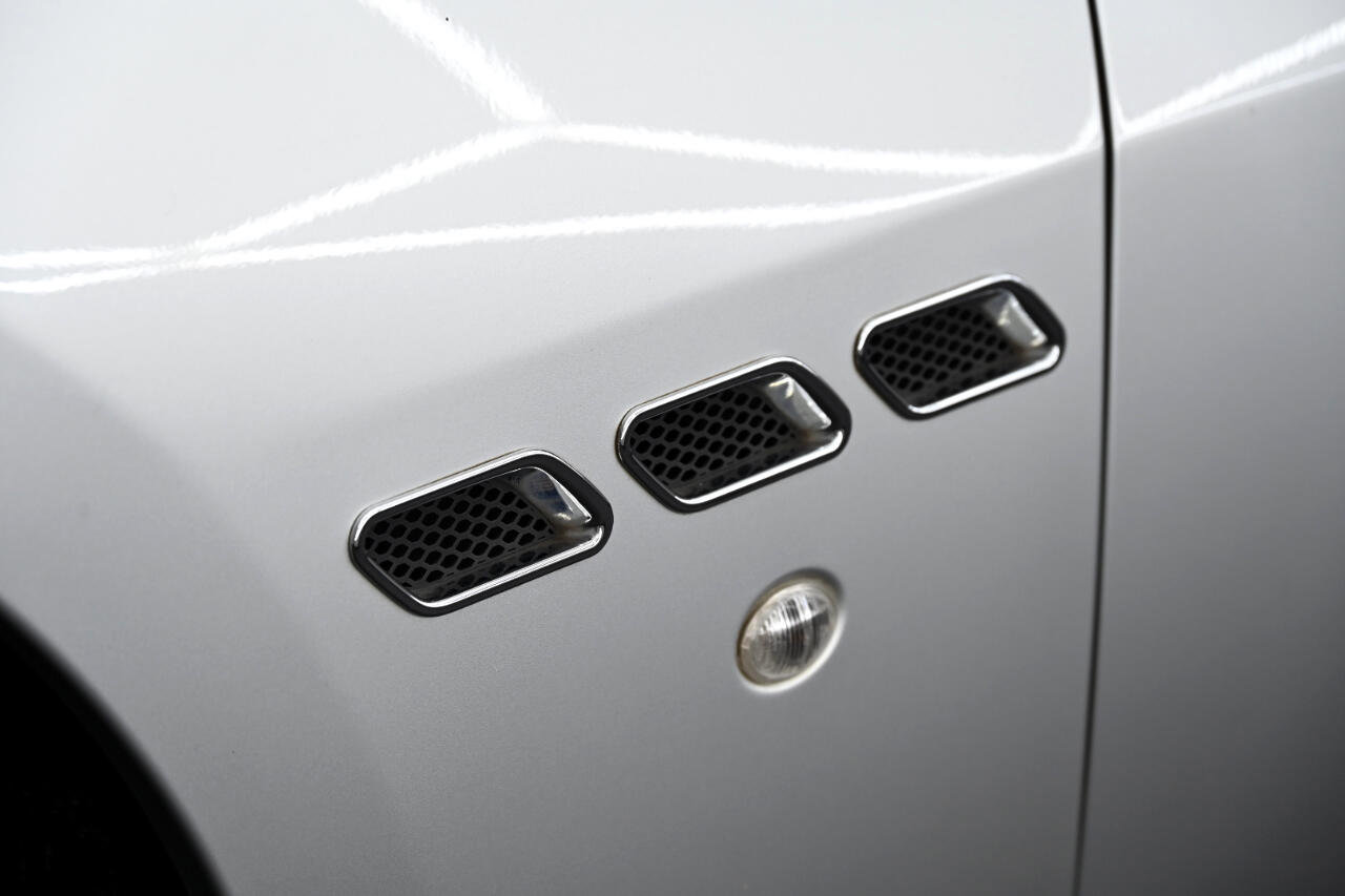 Used 2014 Maserati GranTurismo Sport image 11