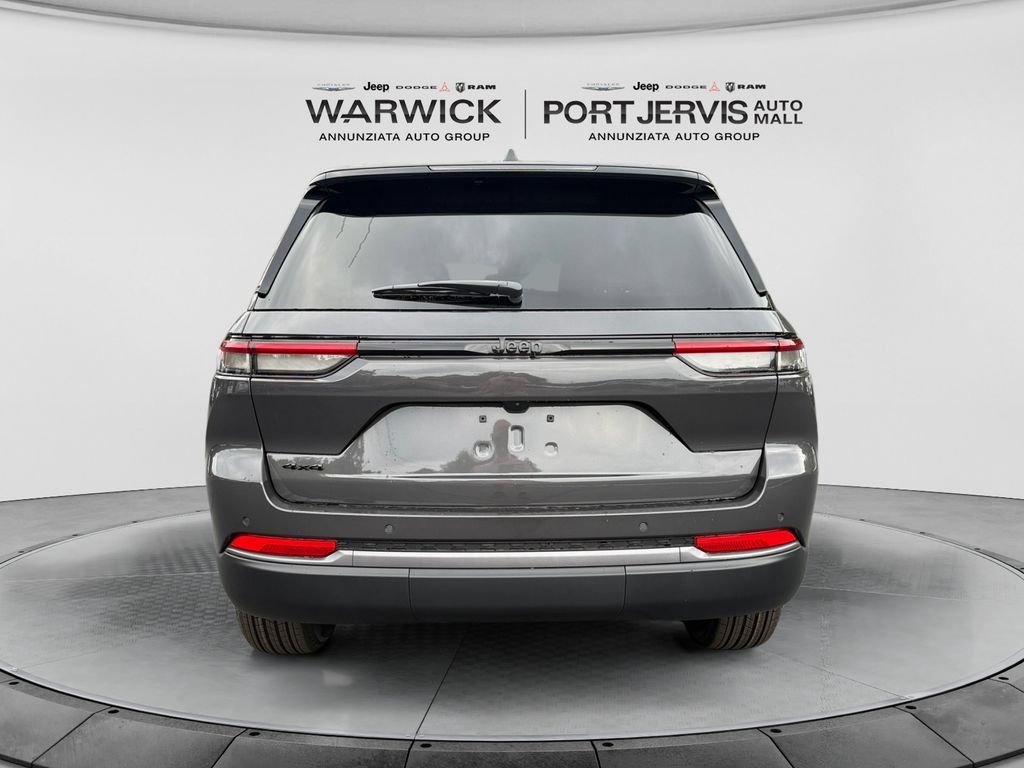 New 2026 Jeep Grand Cherokee Altitude AWD/4WD image 4