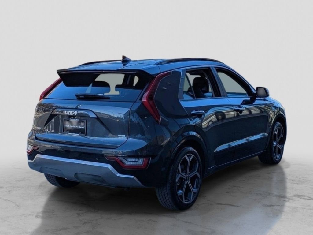 Used 2024 Kia Niro SX Touring FWD image 6