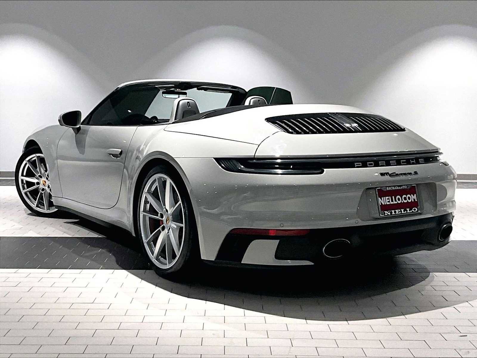Used 2021 Porsche 911 Carrera S image 3