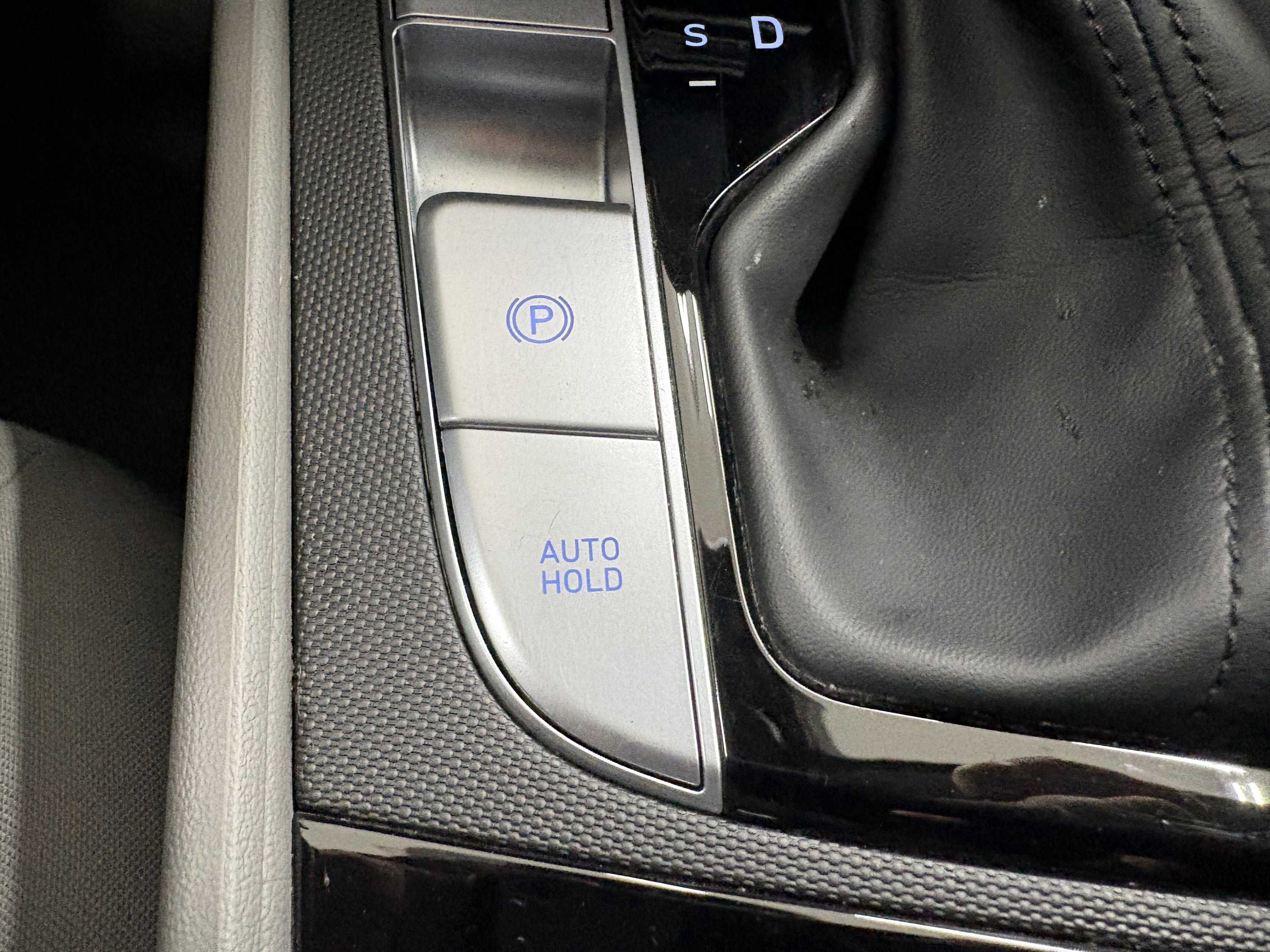 Used 2023 Hyundai Elantra SEL w/ Convenience Package FWD image 18