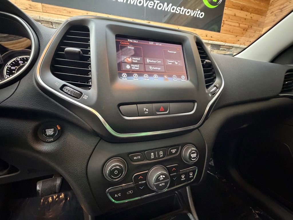 Used 2020 Jeep Cherokee Latitude Plus image 18