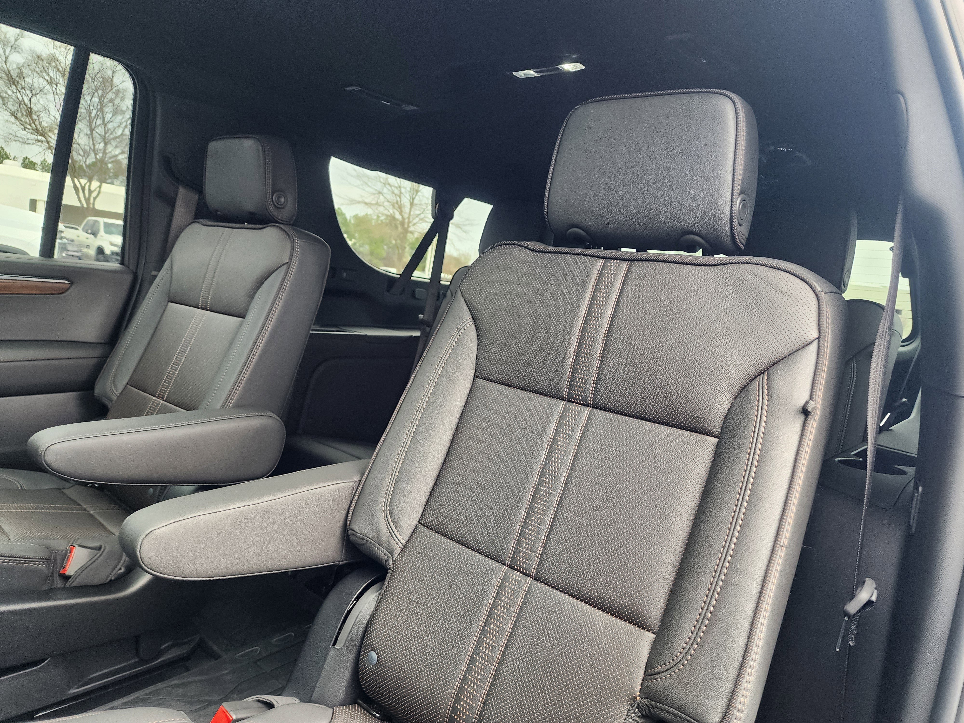 Used 2026 Chevrolet Suburban High Country image 13