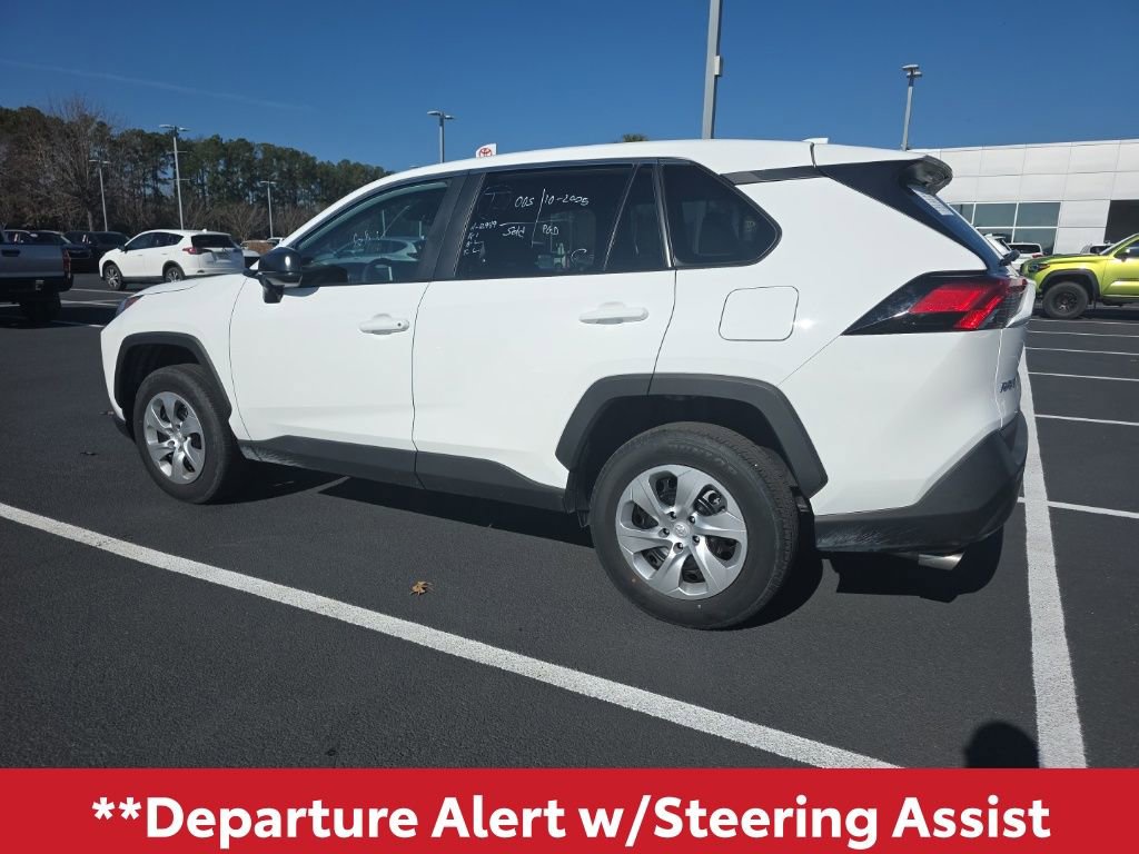 Used 2025 Toyota RAV4 LE image 5