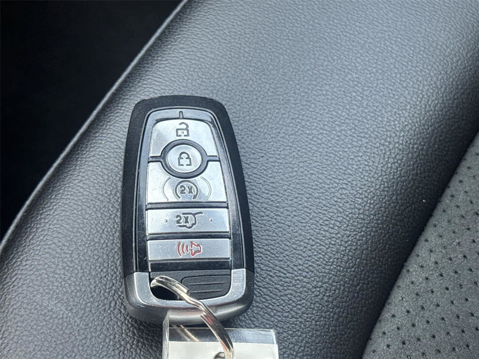Used 2021 Ford Edge ST-Line AWD/4WD image 32