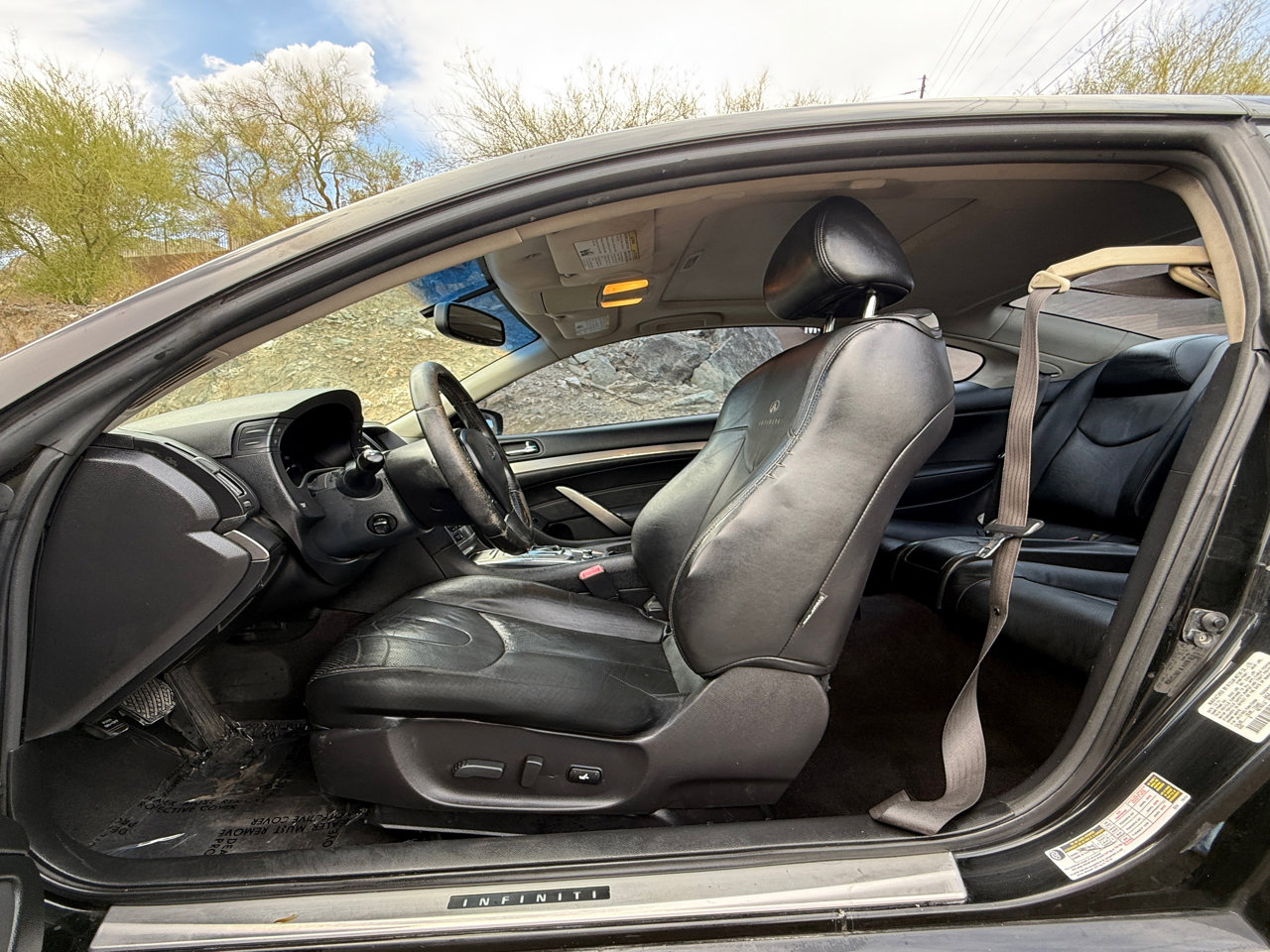 Used 2012 INFINITI G37 x w/ Premium Pkg image 11