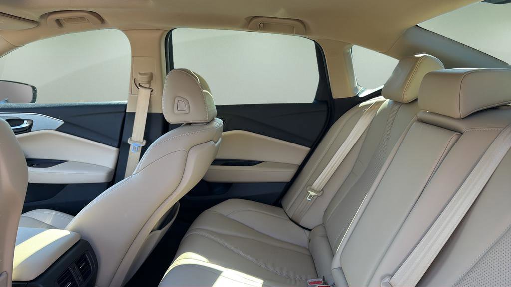 Used 2023 Acura TLX w/ Technology Package image 16