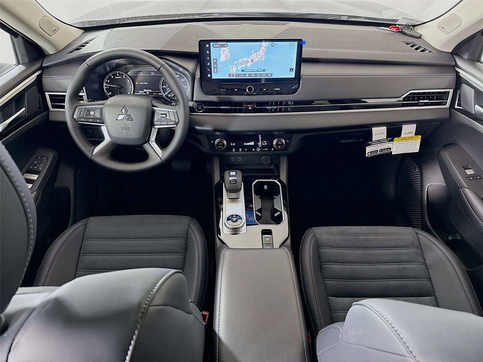 New 2026 Mitsubishi Outlander SE image 3