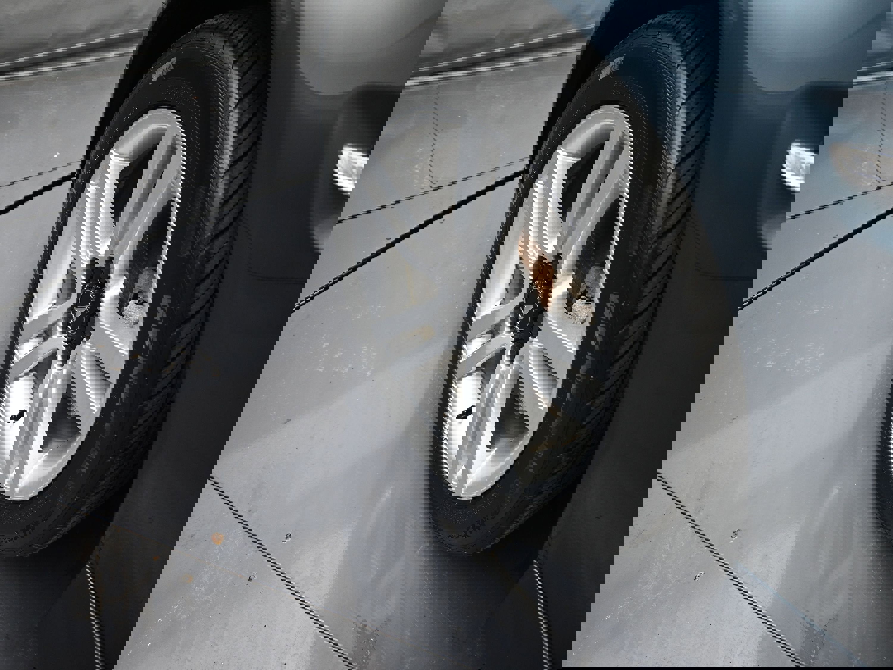 Used 2009 Pontiac G8 image 31