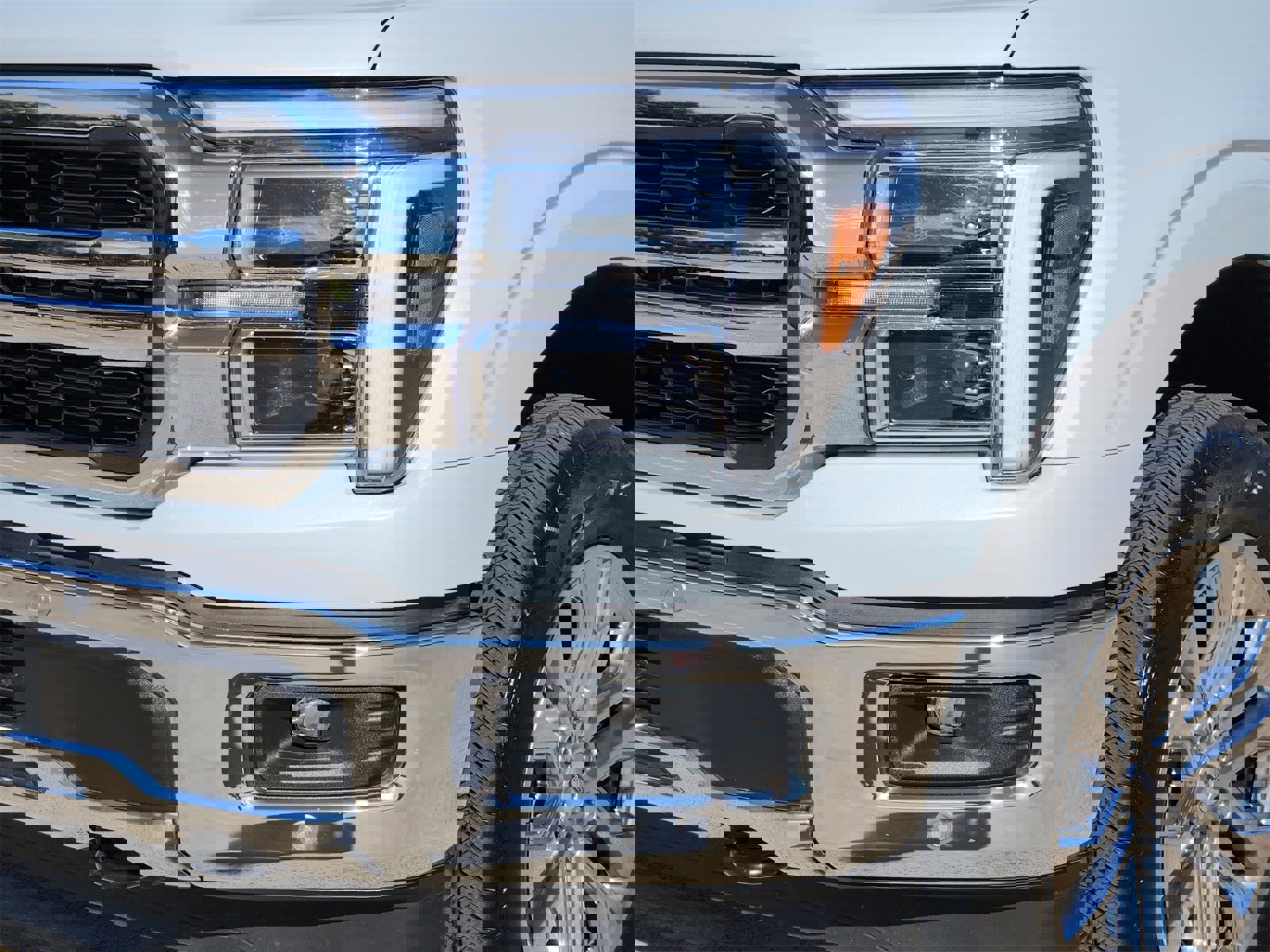 Used 2025 Ford F150 Lariat w/ Equipment Group 501A Mid image 10