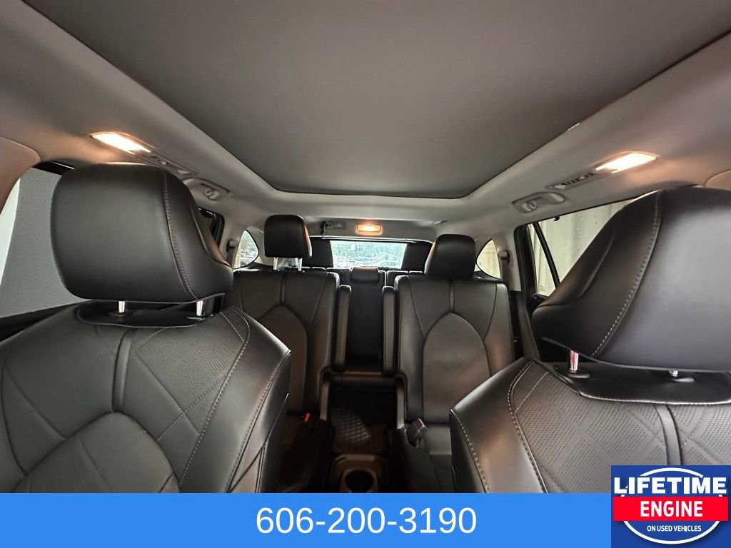 Used 2022 Toyota Highlander Platinum image 30