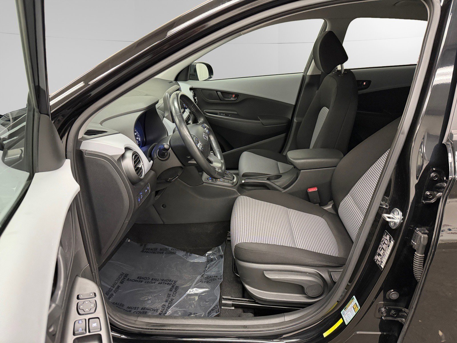 Certified 2021 Hyundai Kona SEL AWD/4WD image 9