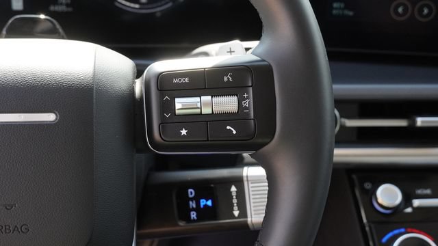 Used 2026 Hyundai Santa Fe SEL FWD image 27