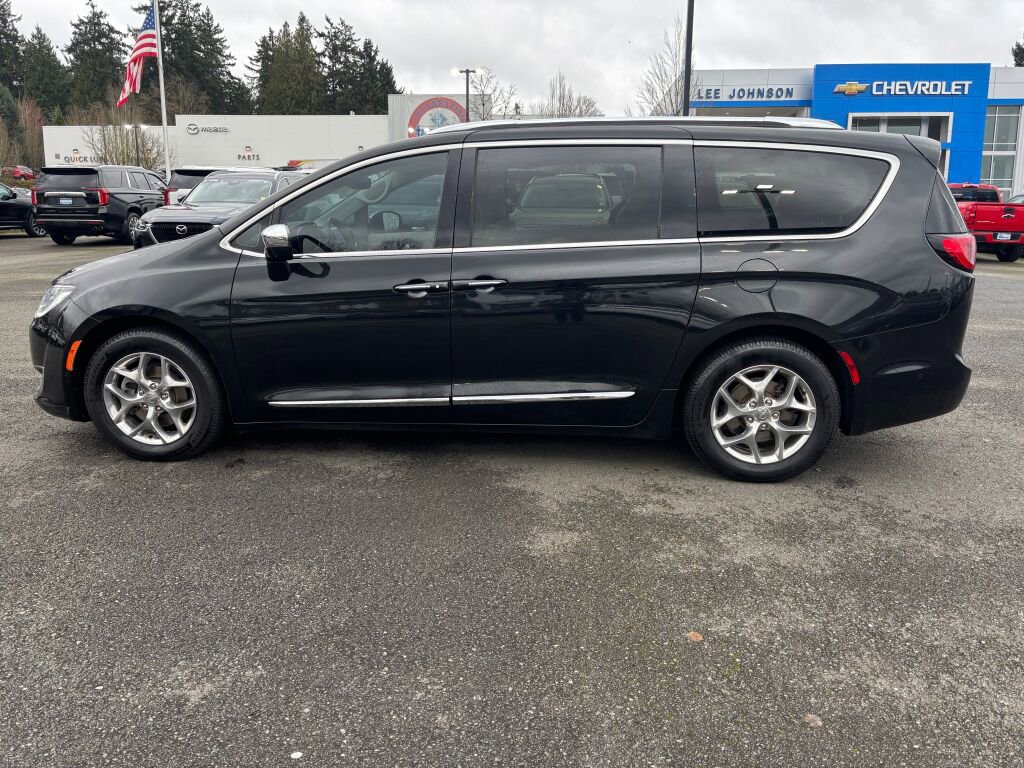 Used 2017 Chrysler Pacifica Limited w/ Advanced Safetytec Group image 8
