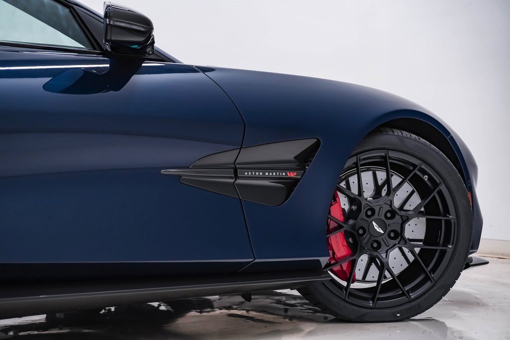 New 2025 Aston Martin Vanquish image 16