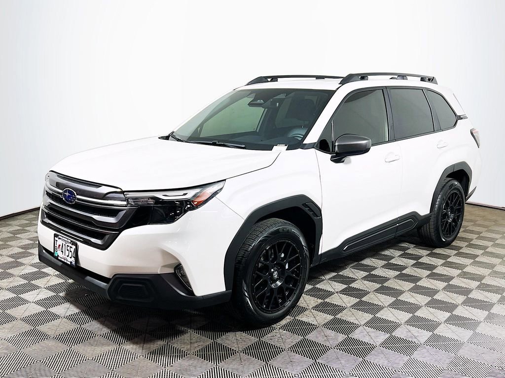 Used 2025 Subaru Forester Premium AWD/4WD image 3