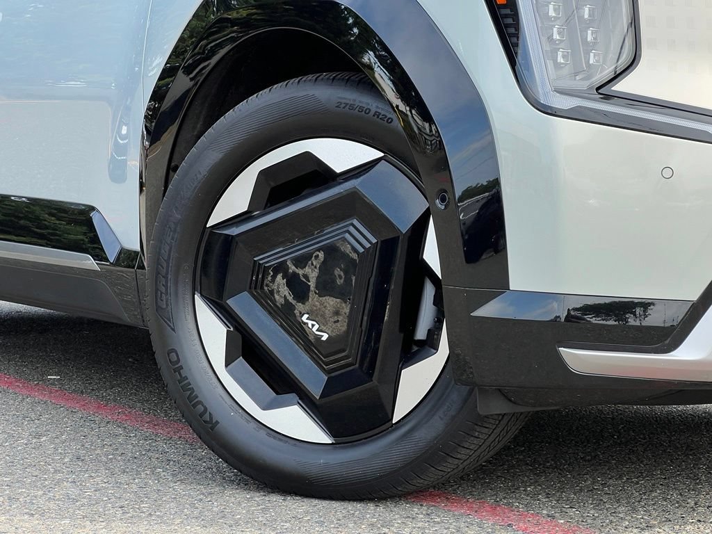 Certified 2024 Kia EV9 Land AWD/4WD image 2