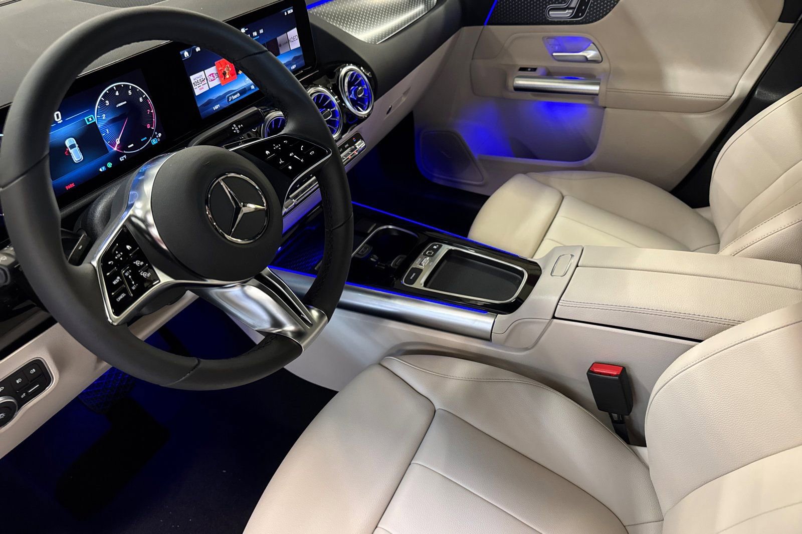 New 2025 Mercedes-Benz GLA 250 image 10