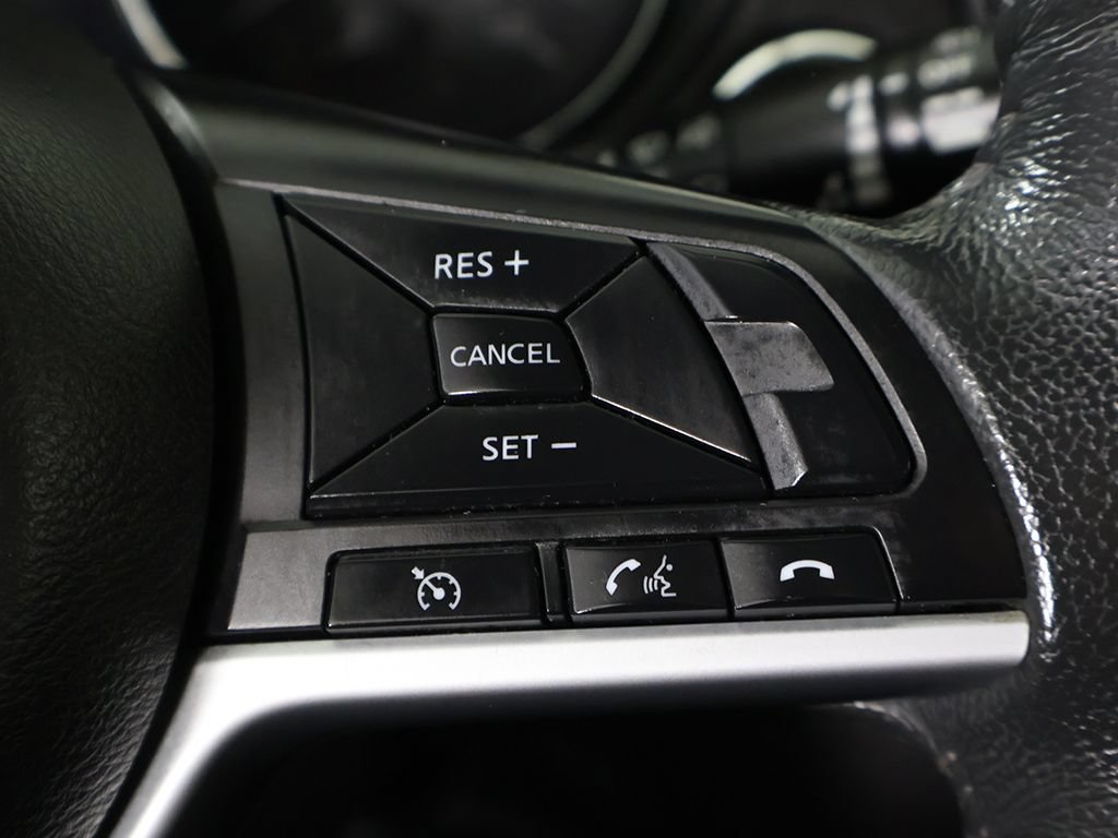 Used 2017 Nissan Rogue SV AWD/4WD image 44