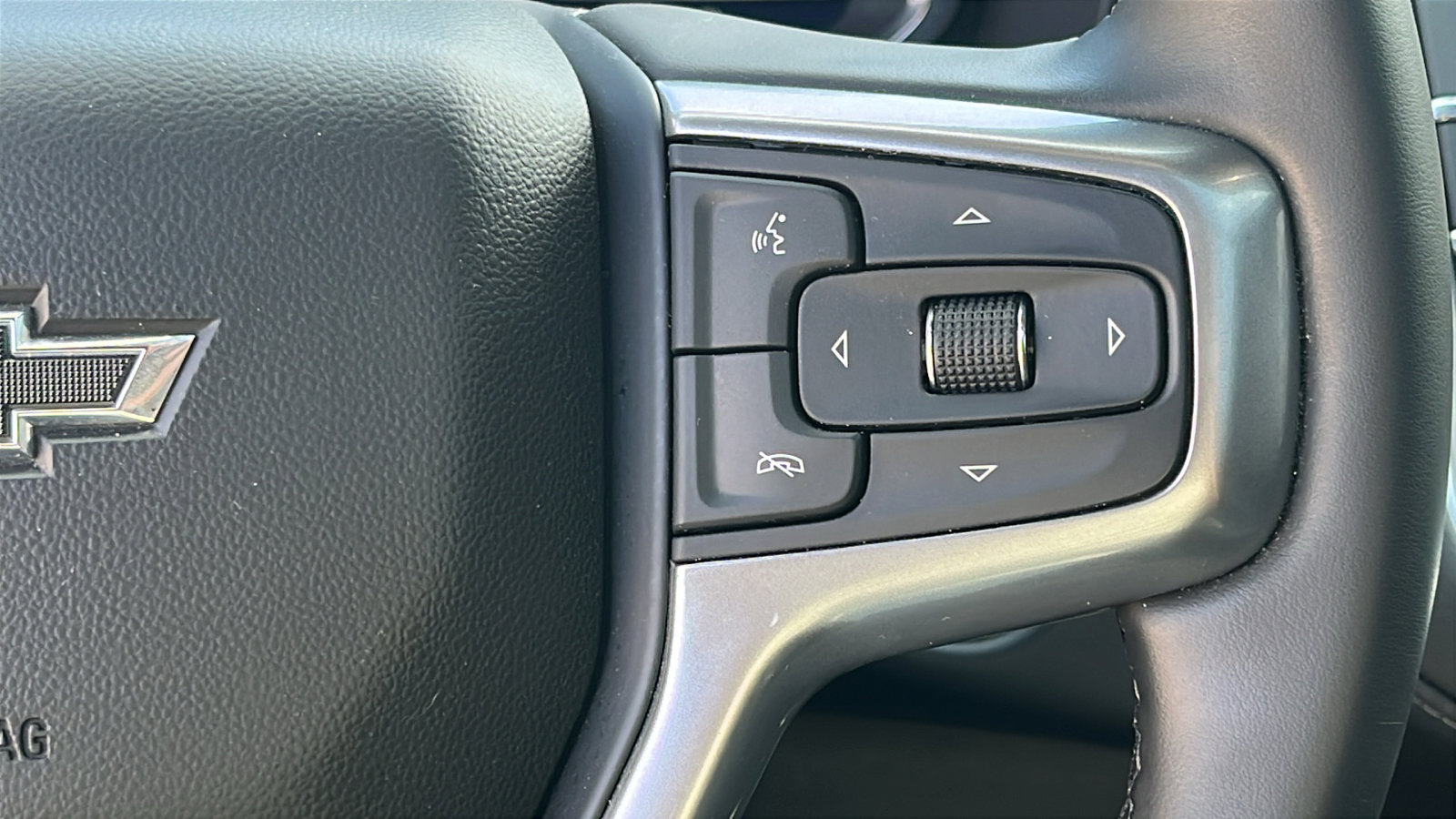 Used 2024 Chevrolet Tahoe Z71 AWD/4WD image 18